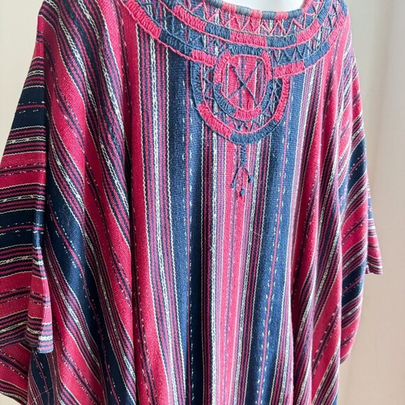 Vintage Ethnic Burgundy Blue Embroidered Poncho OS - Picture 4 of 6